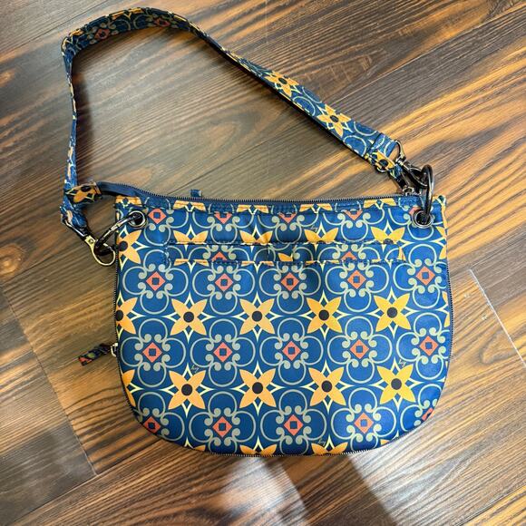 LUG Convertible Crossbody Bag -Swivel - Picture 2 of 16